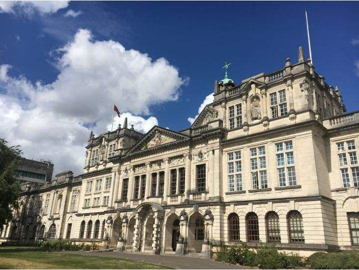 多所英国大学排名较去年上升！哪所院校才是最强“黑马”？