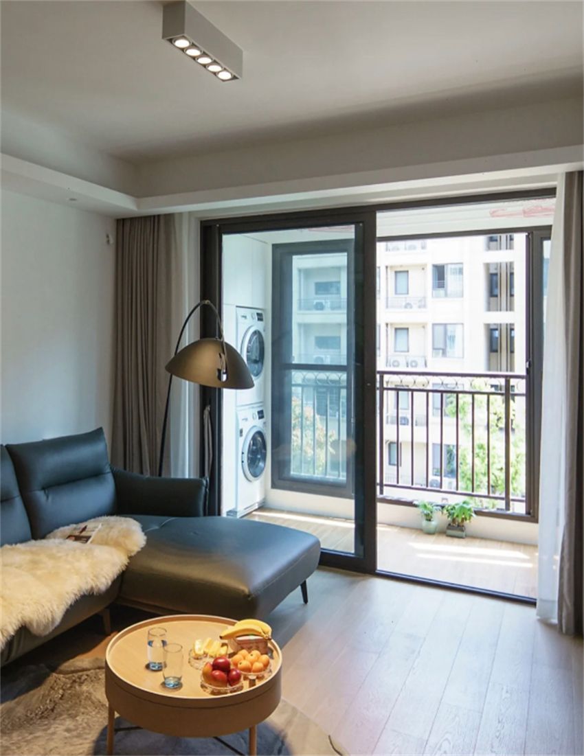 入住后才发现，客厅坚持“8不装”住起来有多爽！都是实用经验
