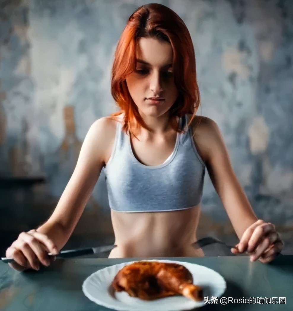 张天爱瘦成皮包骨,过瘦并不美还有健康预警,4步紧实身材更有型