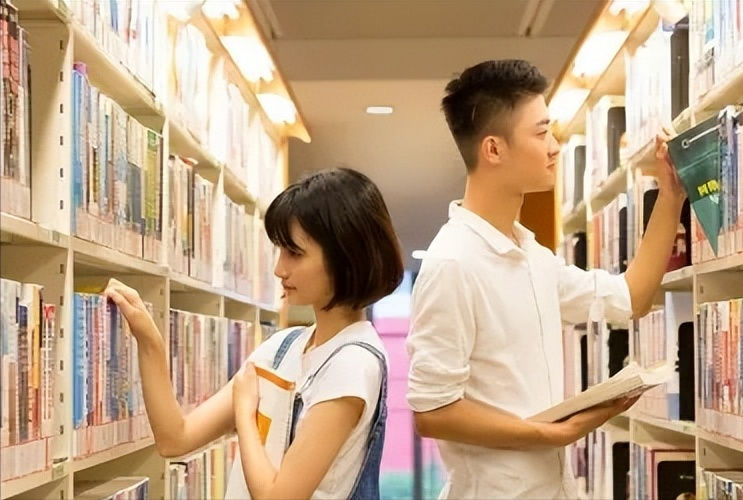 大学老师：为什么我不建议大学生谈恋爱呢？