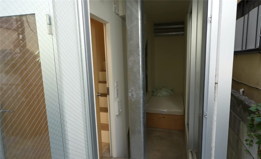 日本大学生只住得起7㎡劏房，看着她的“小窝”，网友直言：逼仄