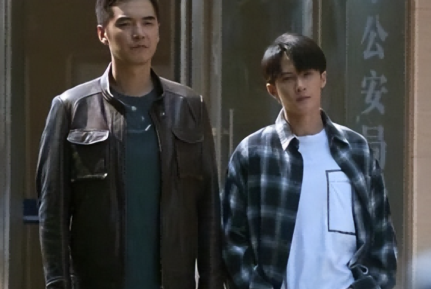 明明有1米8的大高个，但看起来很“矮”的12位男星，个个让人意外