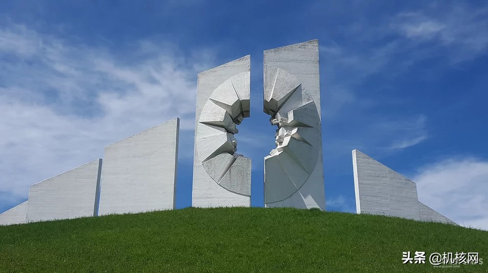 巴尔干土地上的无声呐喊 | Spomenik纪念碑考