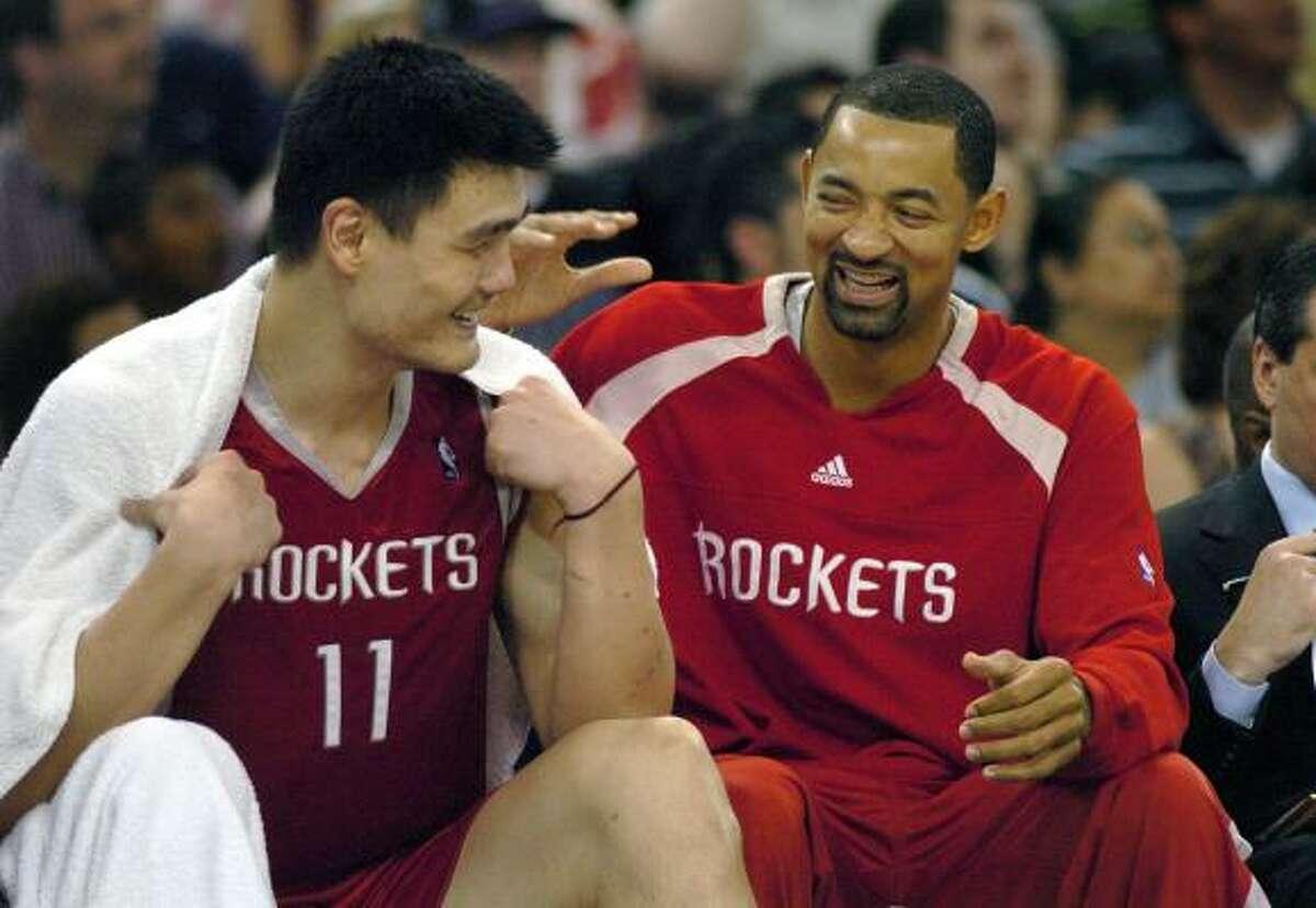 掌掴对手，姚明前队友险酿冲突！他曾是NBA首位亿元先生