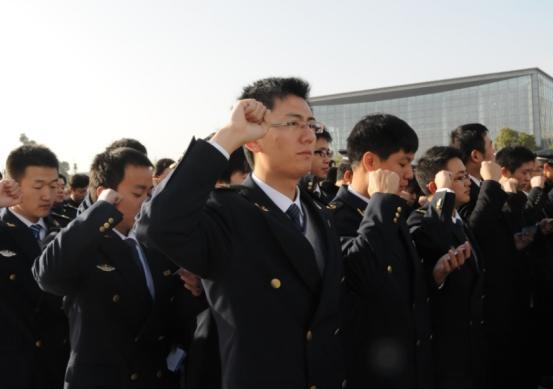 这类大学生注意了，毕业后可能直接成为公务员，身份是干部级别