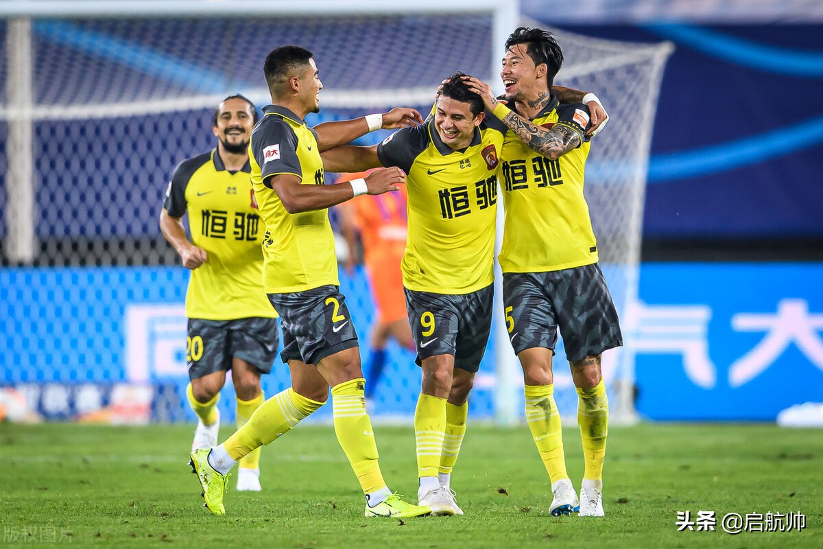 保利尼奥去哪了（两极！保利尼奥官宣重返老东家，洛国富想登场却被无形的手拦住）