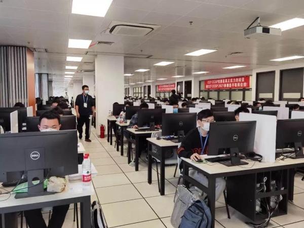 全国亚军：华中科技大学团队在全国计算机大赛中再创佳绩