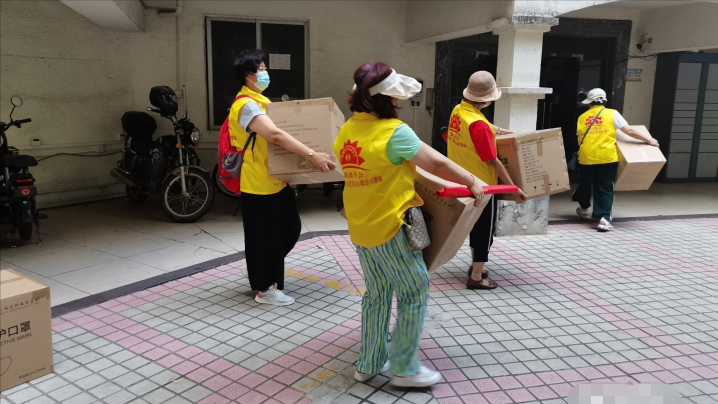 我奉獻,我快樂,是志願者們的口頭禪.現實活動中,也踐行了