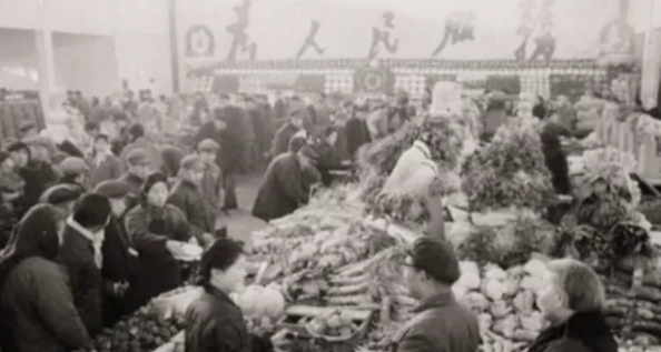 女贪官汤兰英落马记：贪污4万余包养7个情夫，终被挚爱举报