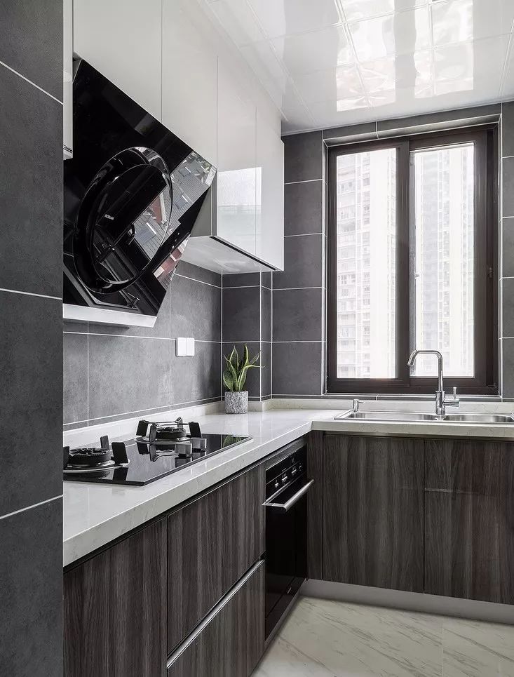 108㎡现代简约三居，卧室背景墙还能这样设计