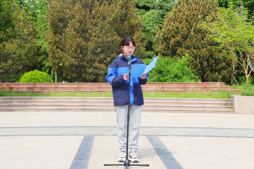 国旗下演讲 | 沉着冷静 迎战期中