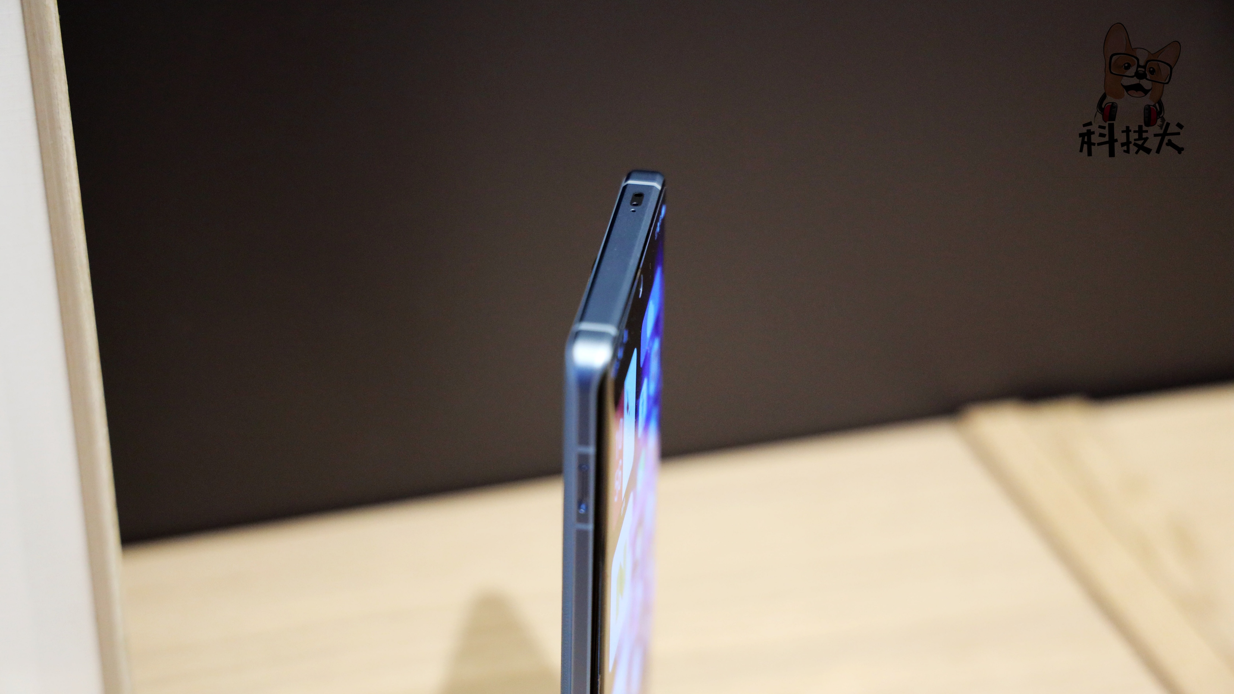 华硕7寸上网本（华硕灵耀14水墨蓝笔记本发布；7寸巨屏商务旗舰vivo X Note开箱图赏）