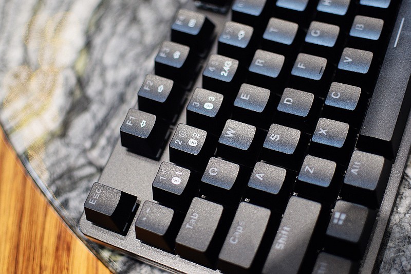 高性能 高颜值 雷柏V500RPO-87+ vt960