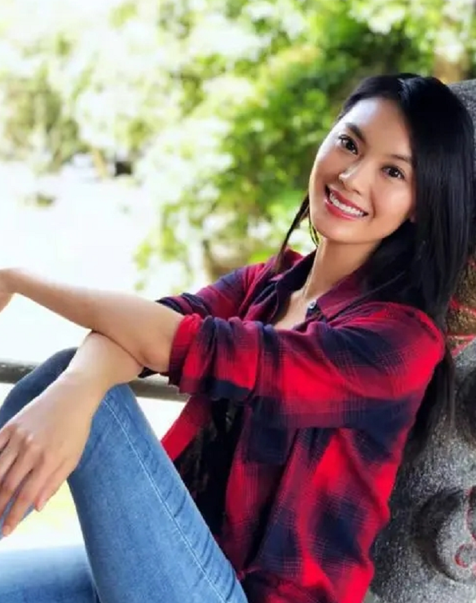 “世界小姐冠军”于文霞出身农村，2012年夺冠，后来投身公益事业