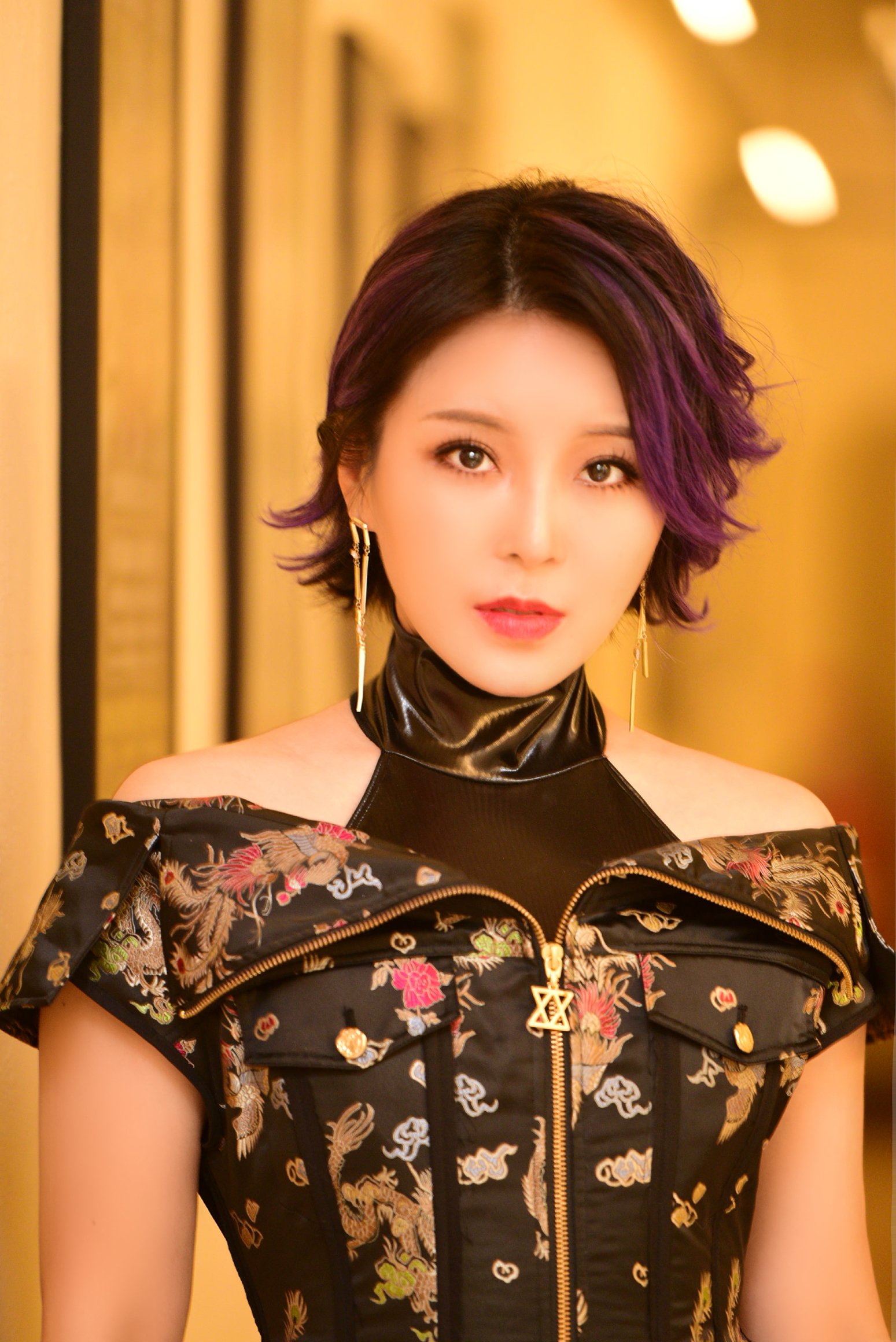 茗洋娱乐—美女明星—崔子格