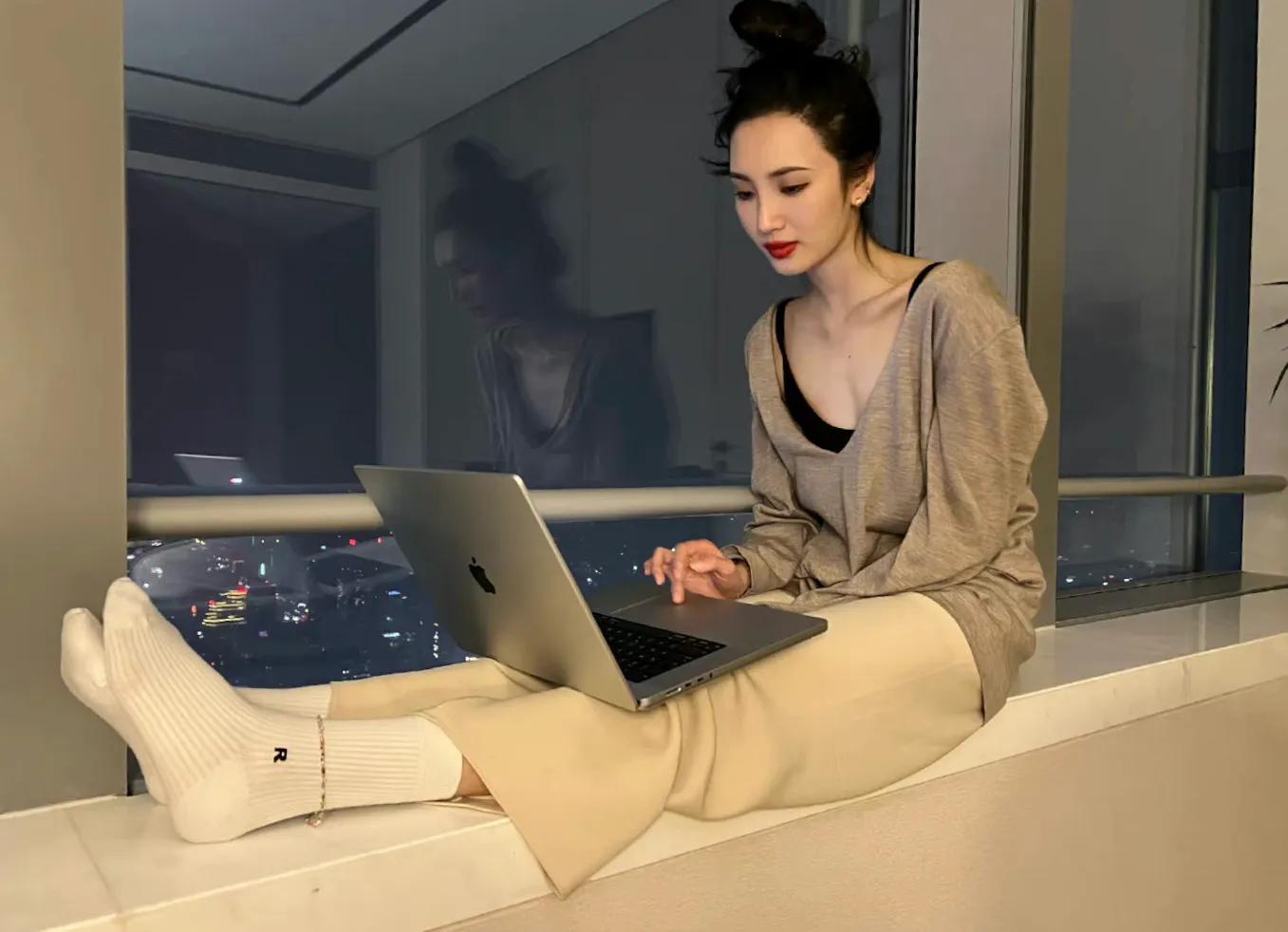 王紫璇近期穿搭