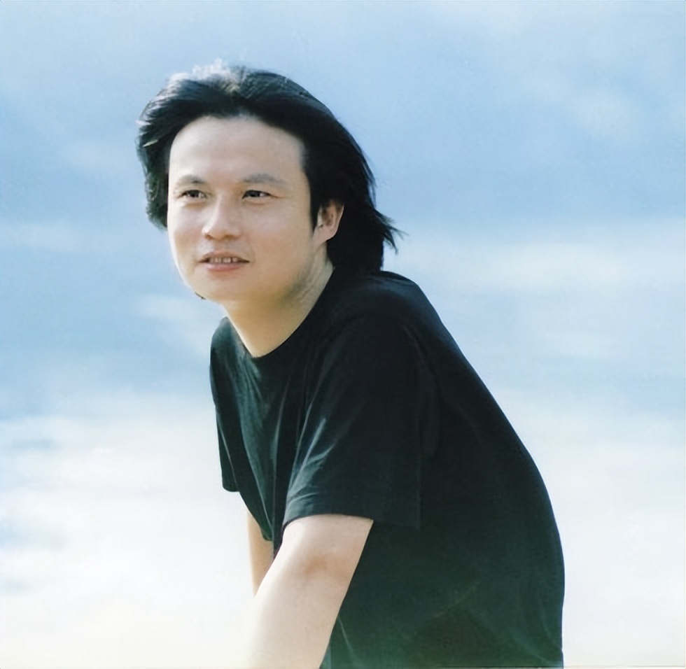 柴静：16岁上大学，23岁进央视，被迫辞职的她做错了什么？