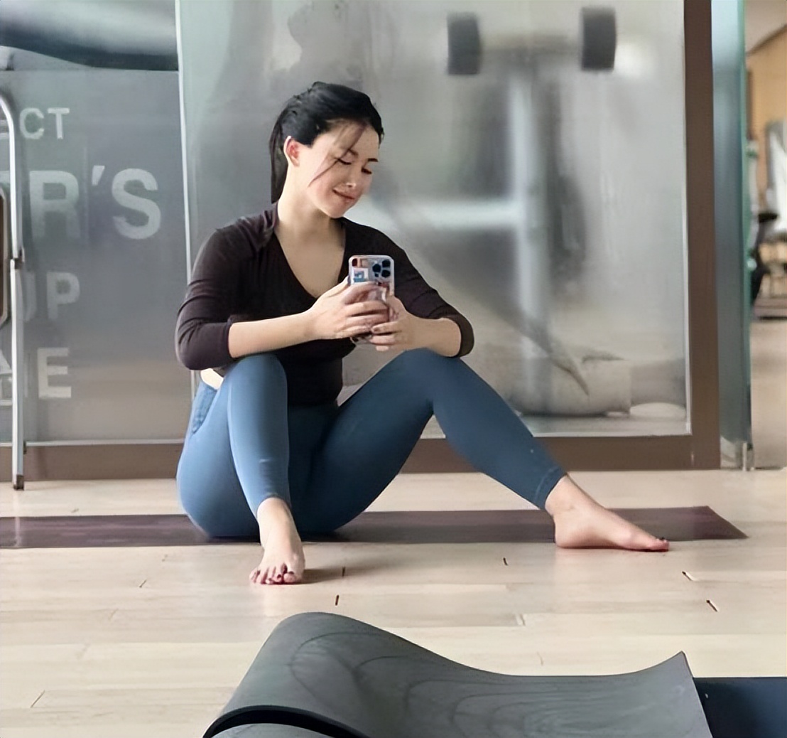 人虫儿电视剧(娱乐圈的“半老徐娘”，到中年事业再翻红，真是身材迎来的事业？)