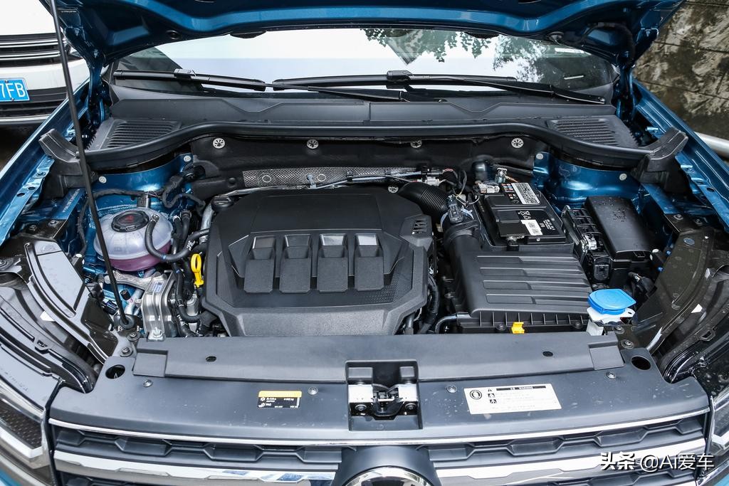 2.0T带四驱，德系高配大空间家用SUV,价格不错油耗不高，大众途岳