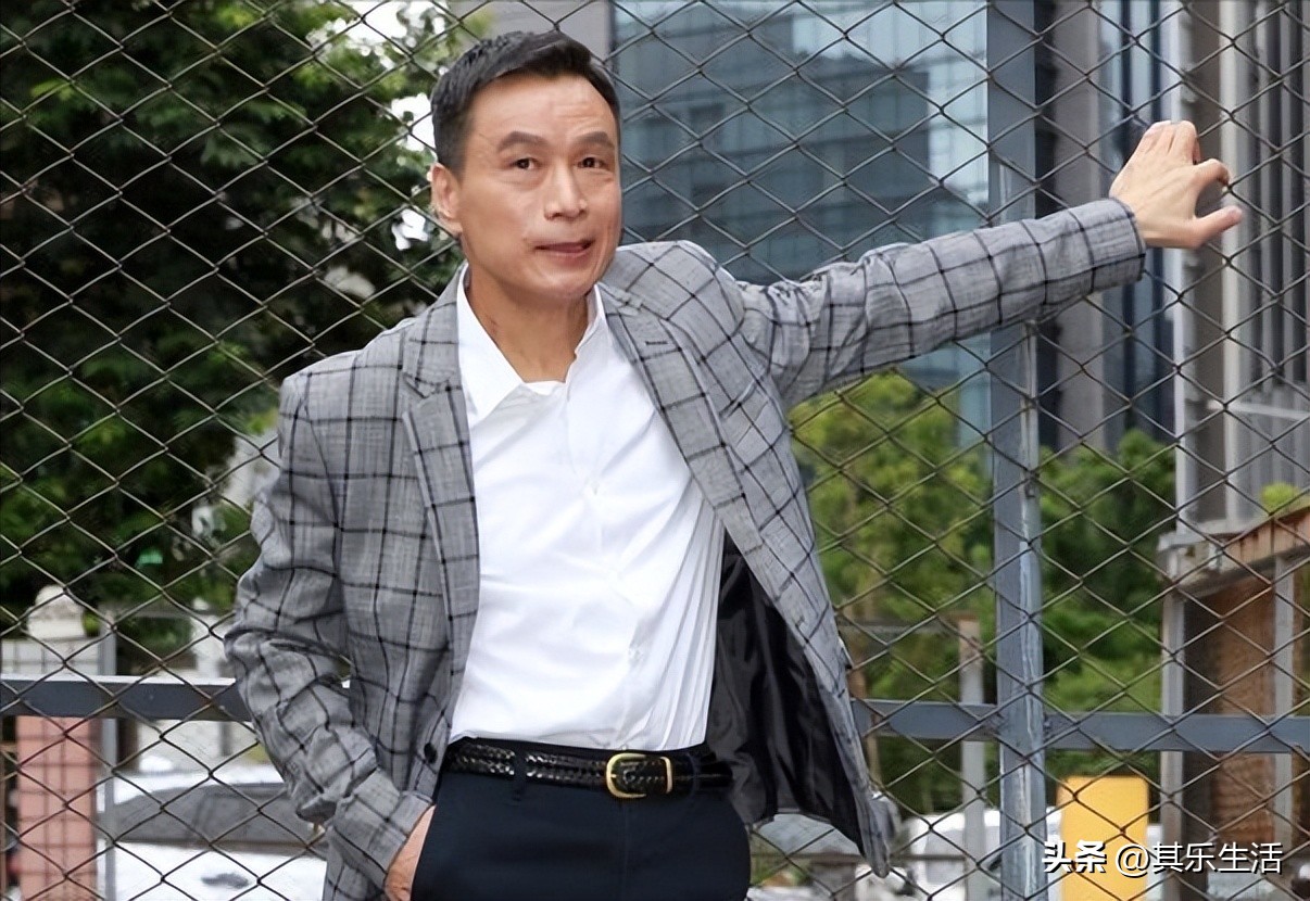 李天柱 饰 牛家威