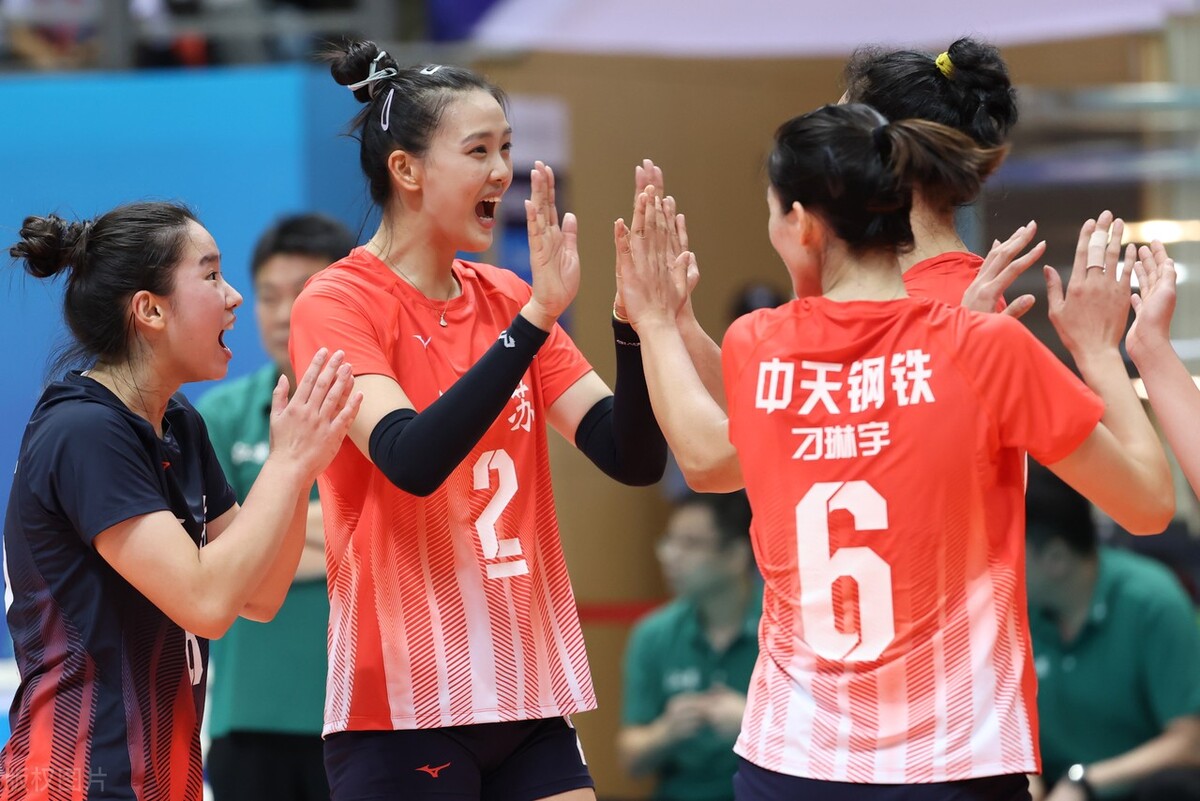 女排是否还存夺冠希望（张常宁接近退役？知名解说员爆猛料，中国女排损失巨大，球迷遗憾）-华海博客
