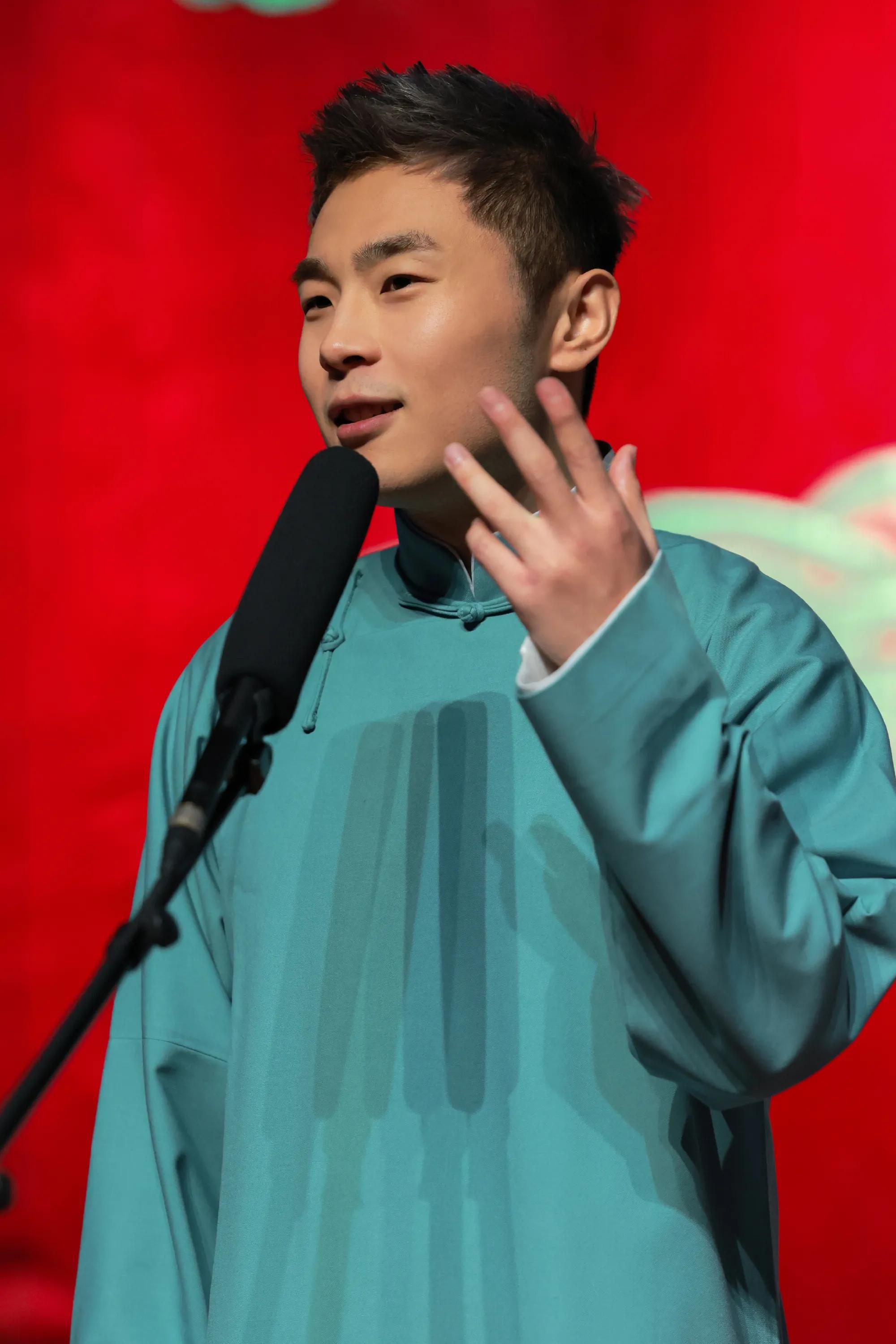 德云社张九南正式复出,舞台上当众念"遗书",发誓从此与人为善