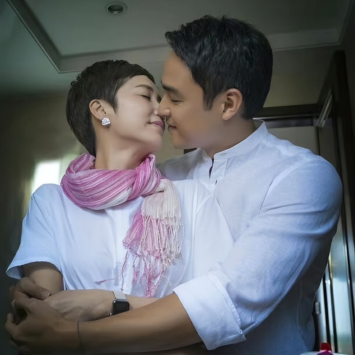 明道官宣二胎,首晒"丑妻",被质疑好丈夫人设:蒋雯丽知道吗