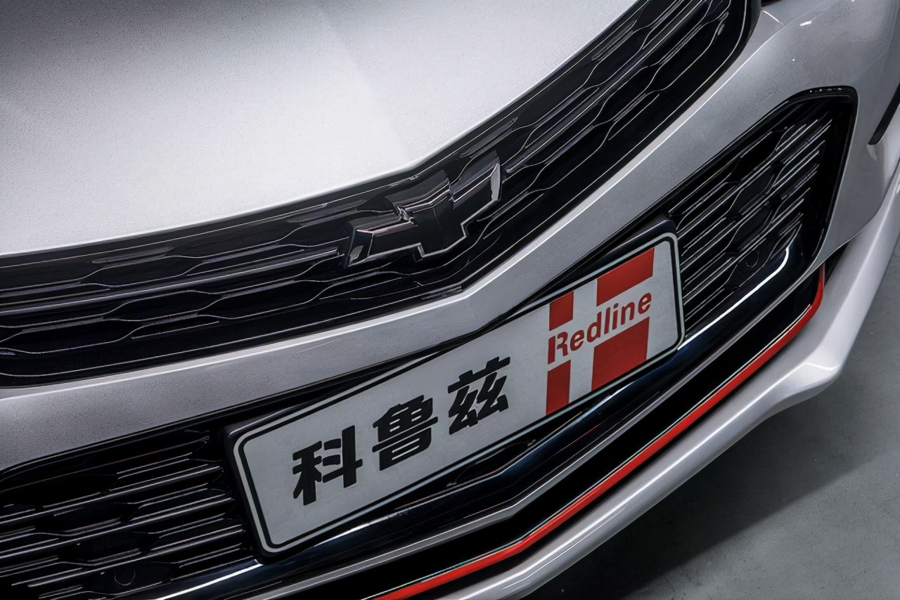 黑色的雪佛兰车标随着科沃兹的走红,越来越多的消费者对这款个性更加