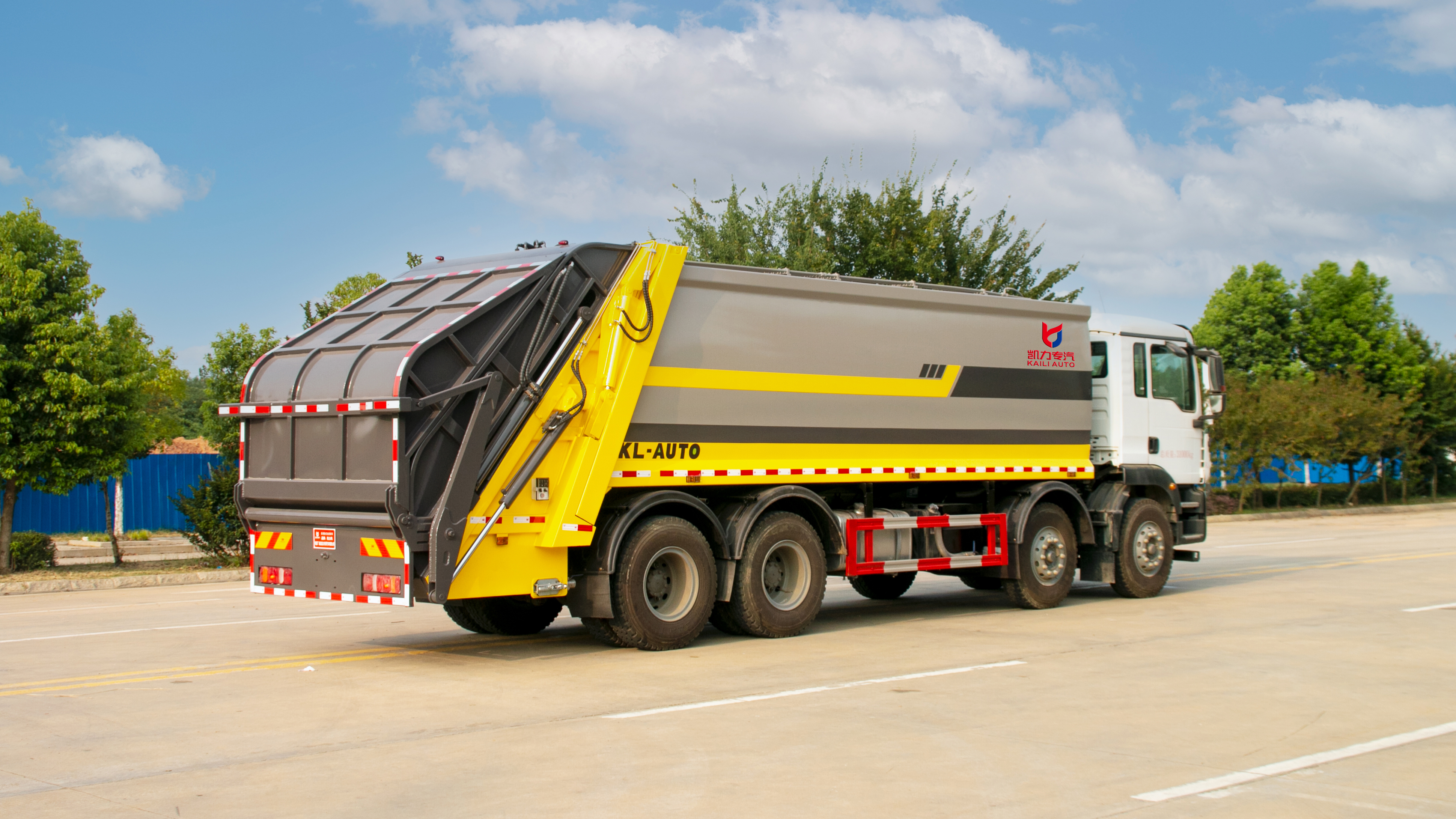 25方重型压缩垃圾车重汽汕德卡大型压缩式垃圾车