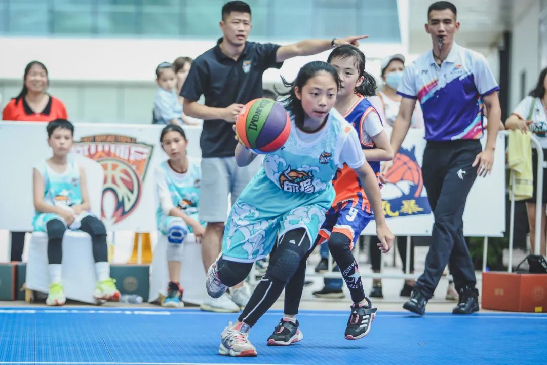 女孩几岁学篮球（暑假来了，我为什么要让孩子学篮球？）