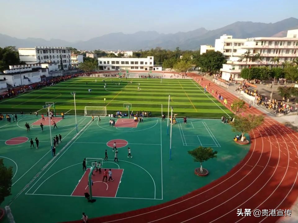 覃塘高级中学图片