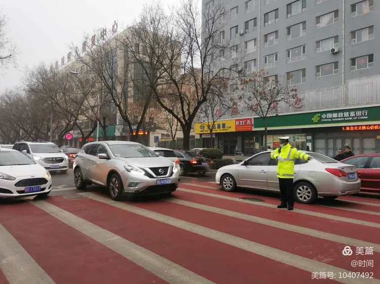 「交警正能量」平凡的坚守