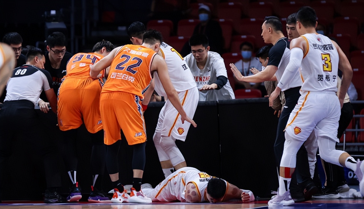 国内男篮比赛为什么叫cba(CBA和NBA究竟有什么不同？麦迪说了四点，句句都戳中了要害)