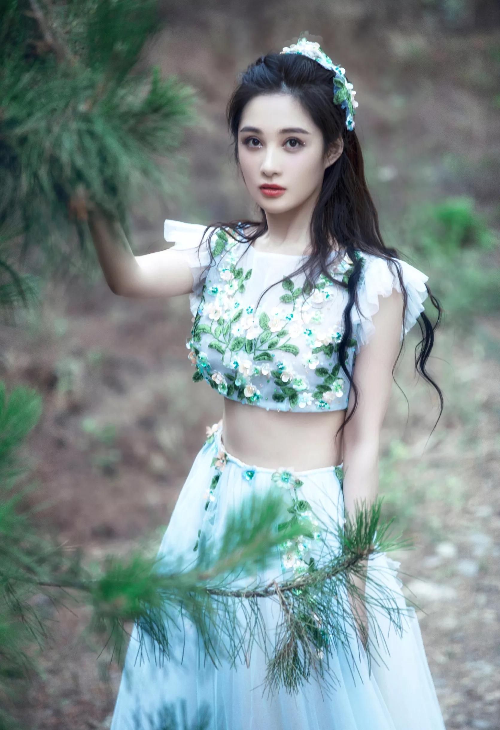 手机大片，女星孙嘉璐、迪丽热巴和刘亦菲