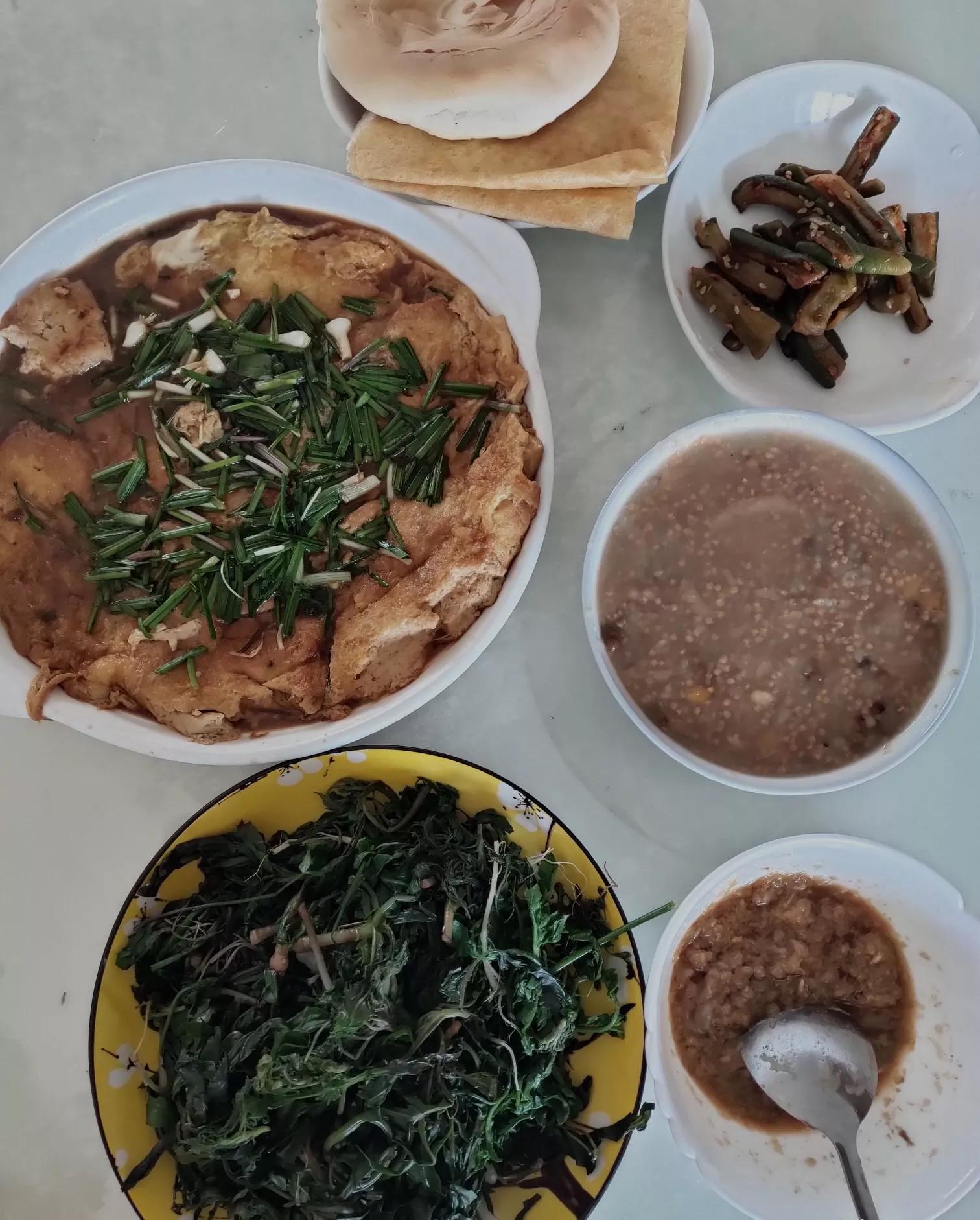 高三“吞金兽”封闭上课家人为何不担心？70后家长吃的什么美食？