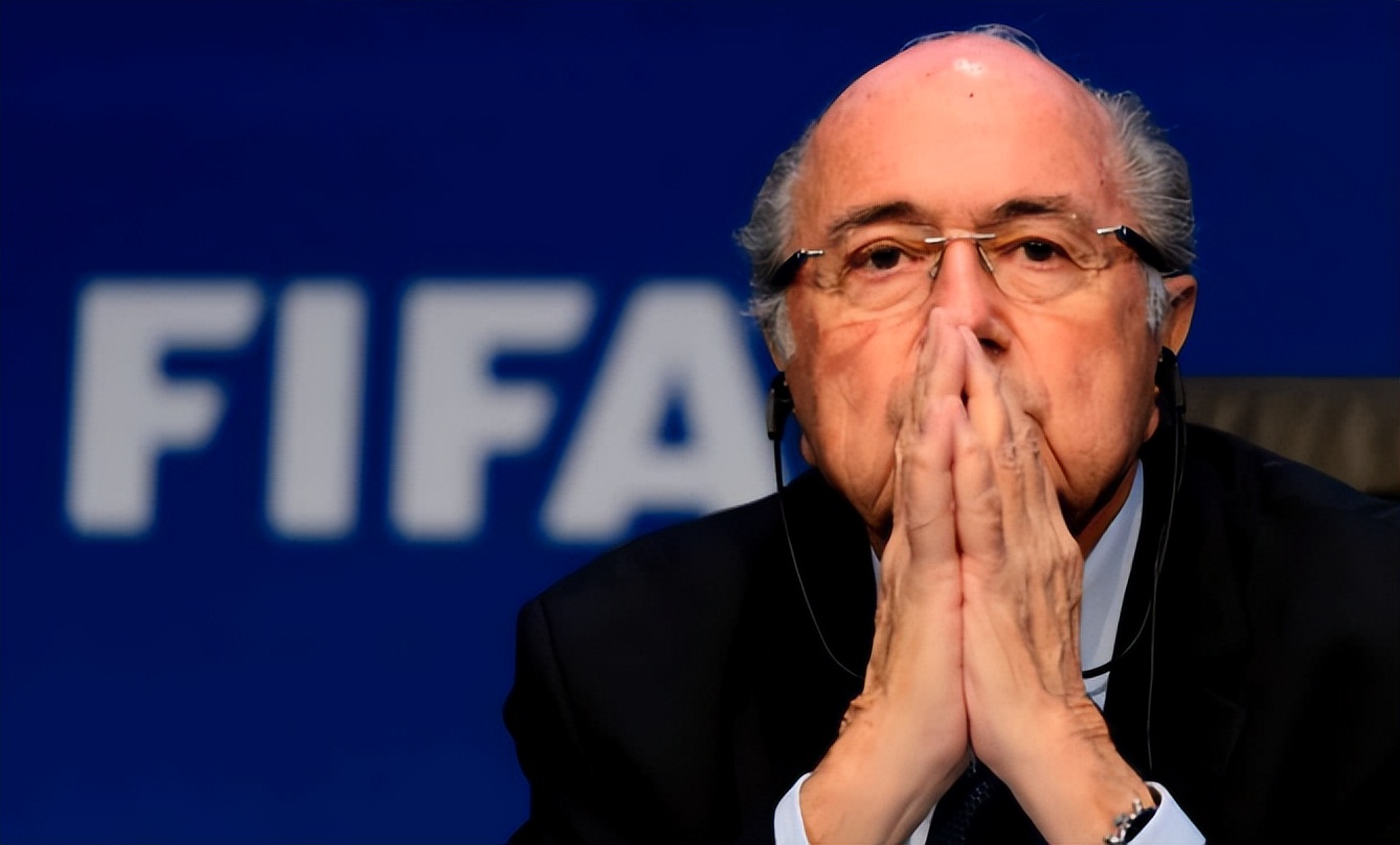 02年日韩世界杯对韩国影响（一场1-4打破韩国队美梦！02年黑马现出原形：5次参赛3次小组出局）