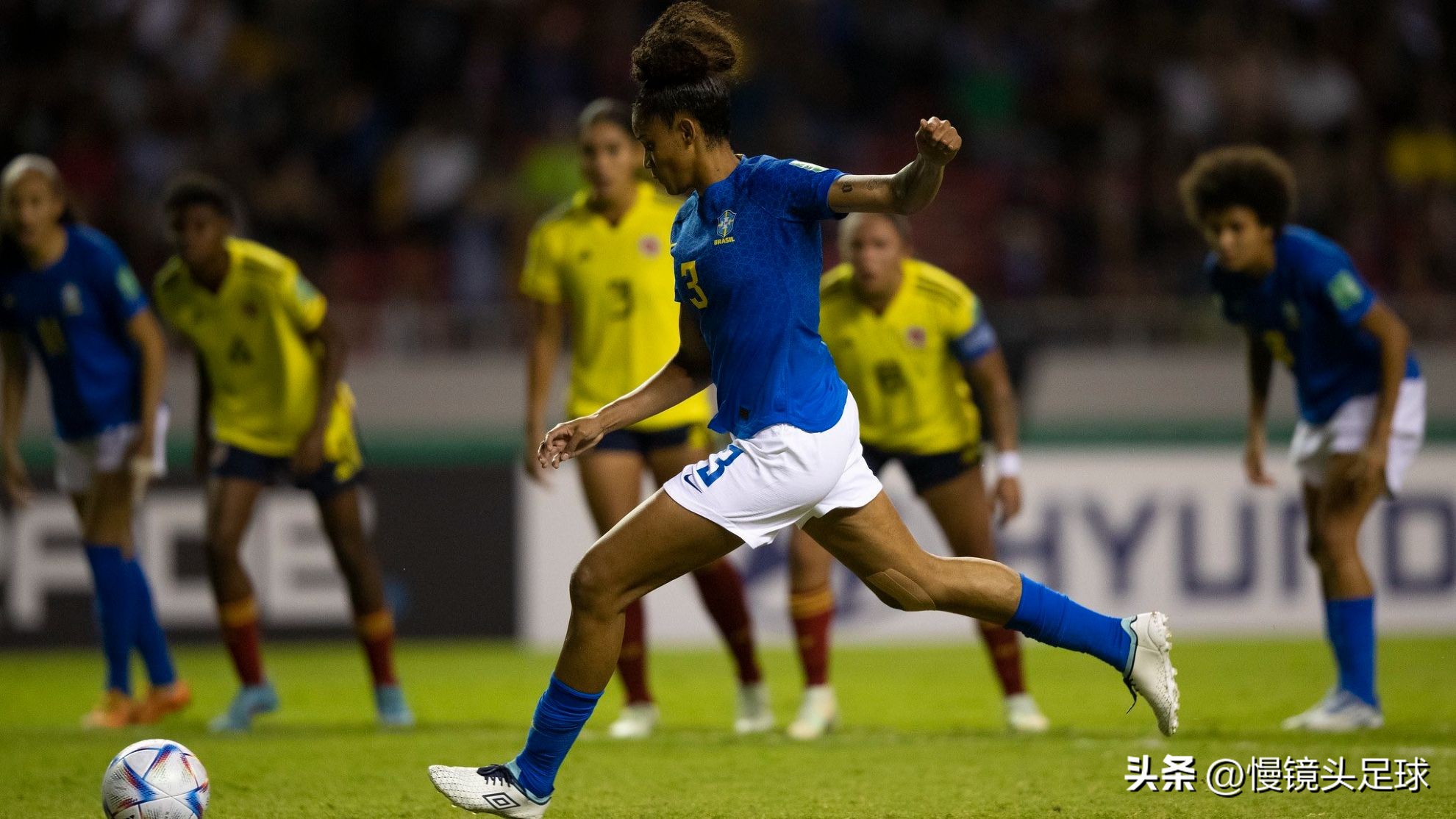 世界杯巴西队对西班牙（1-0！巴西队狂飙，进世界杯4强，球员落泪+狂奔，中国女足难复仇）