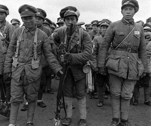 井冈山根据地初创时,武器弹药非常匮乏,是如何解决的