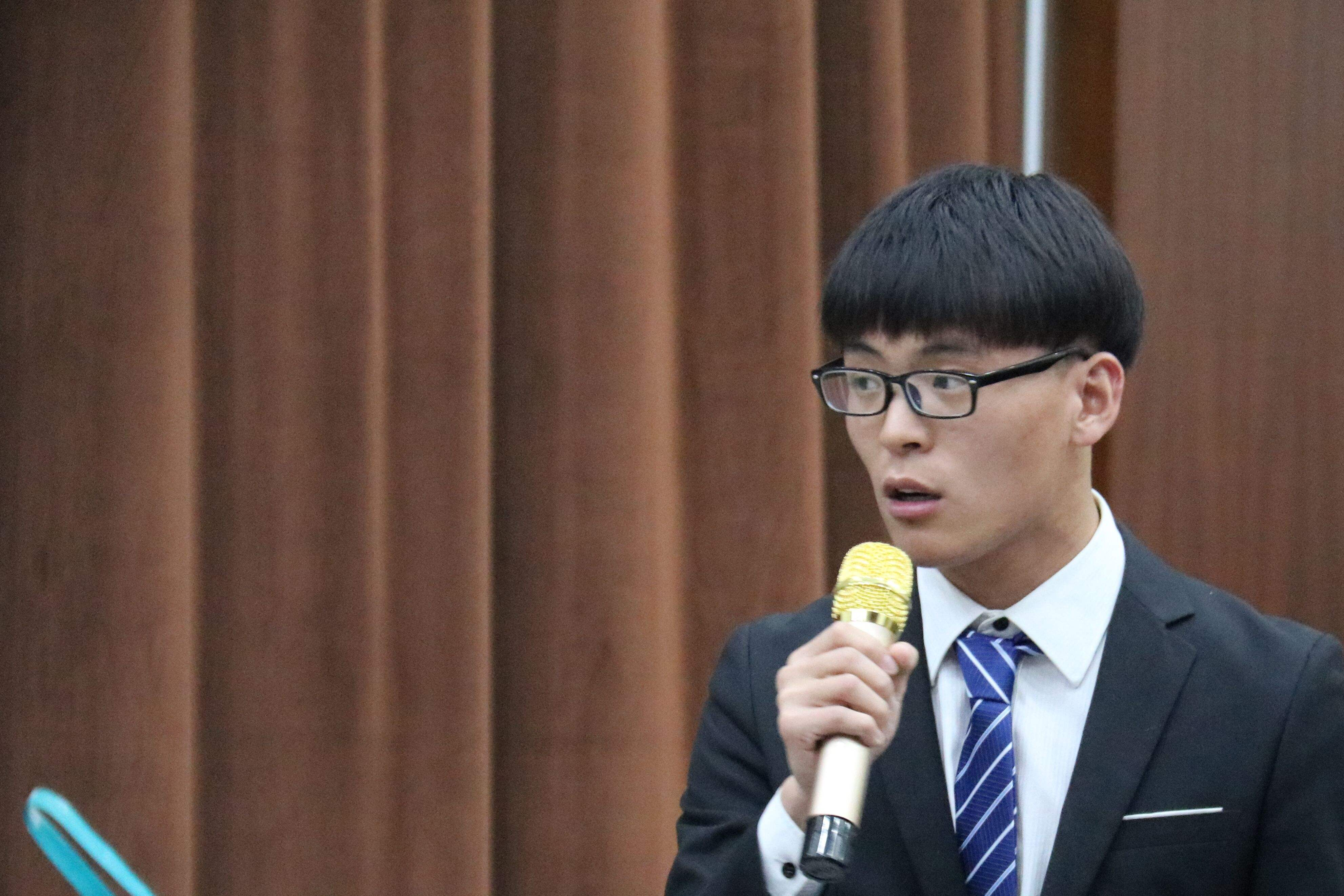 名校光环也难抵就业困境，985毕业生吐露心声：有些专业是真坑人