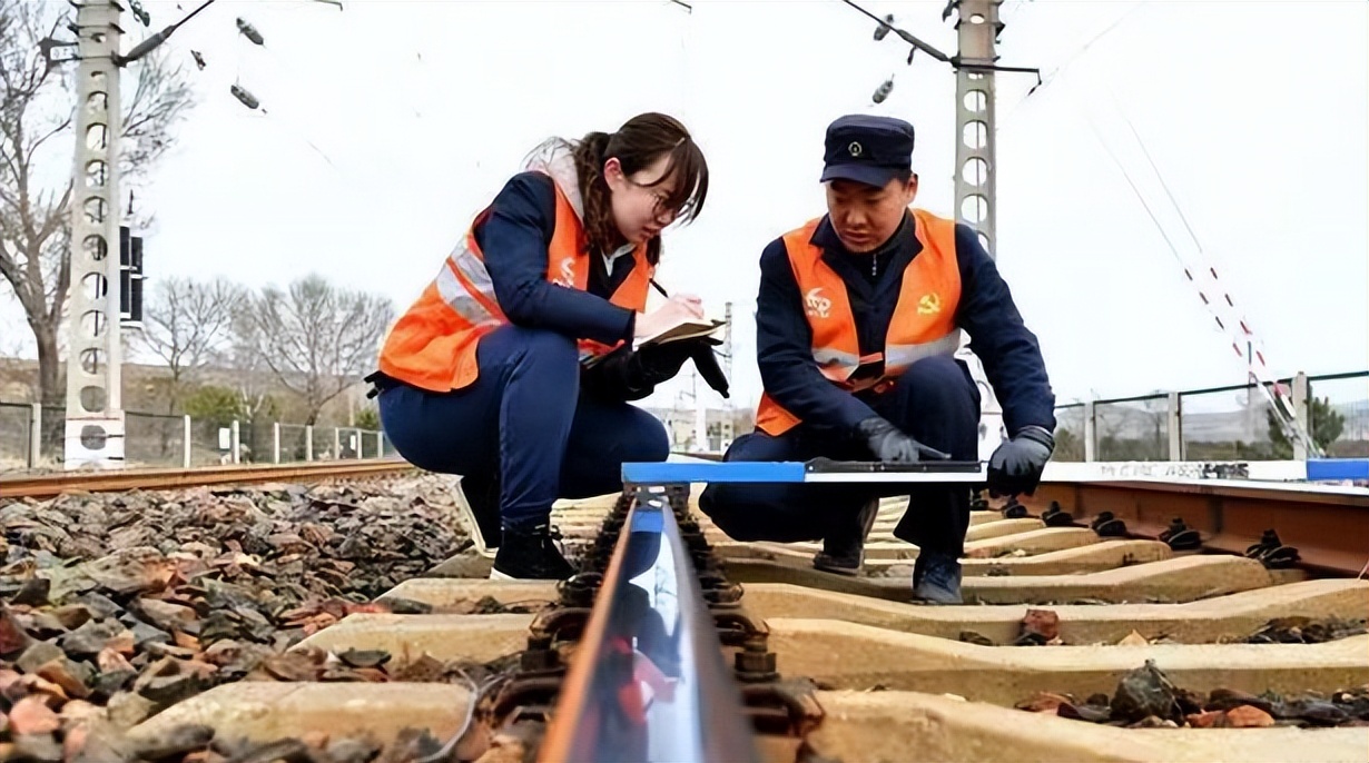 “中国铁路”开始招聘，工资有望达7000以上，毕业生不容错过