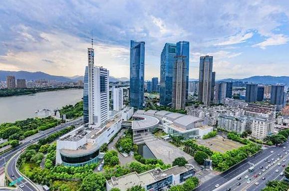 各大媒体点名批评福建3所高校，毕业证分文不值，家长报考需谨慎