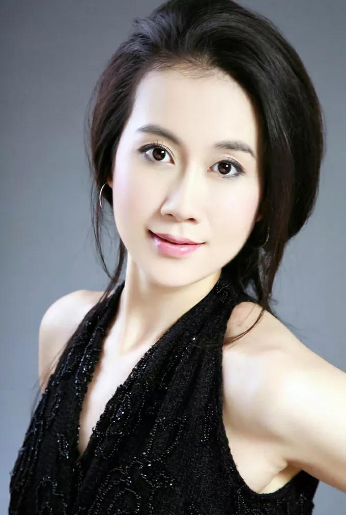 请欣赏20位女明星的唯美高清美图