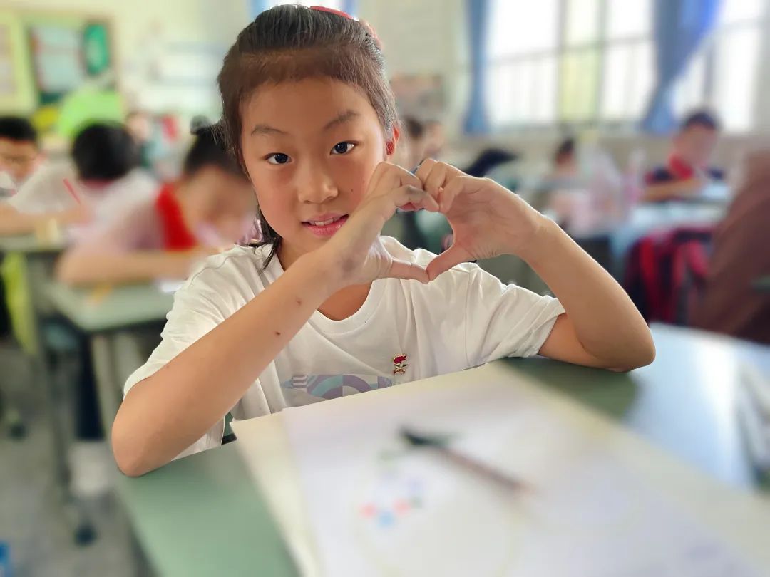 锦江小学开展了第十一届心理健康月的第一个主题队会活动