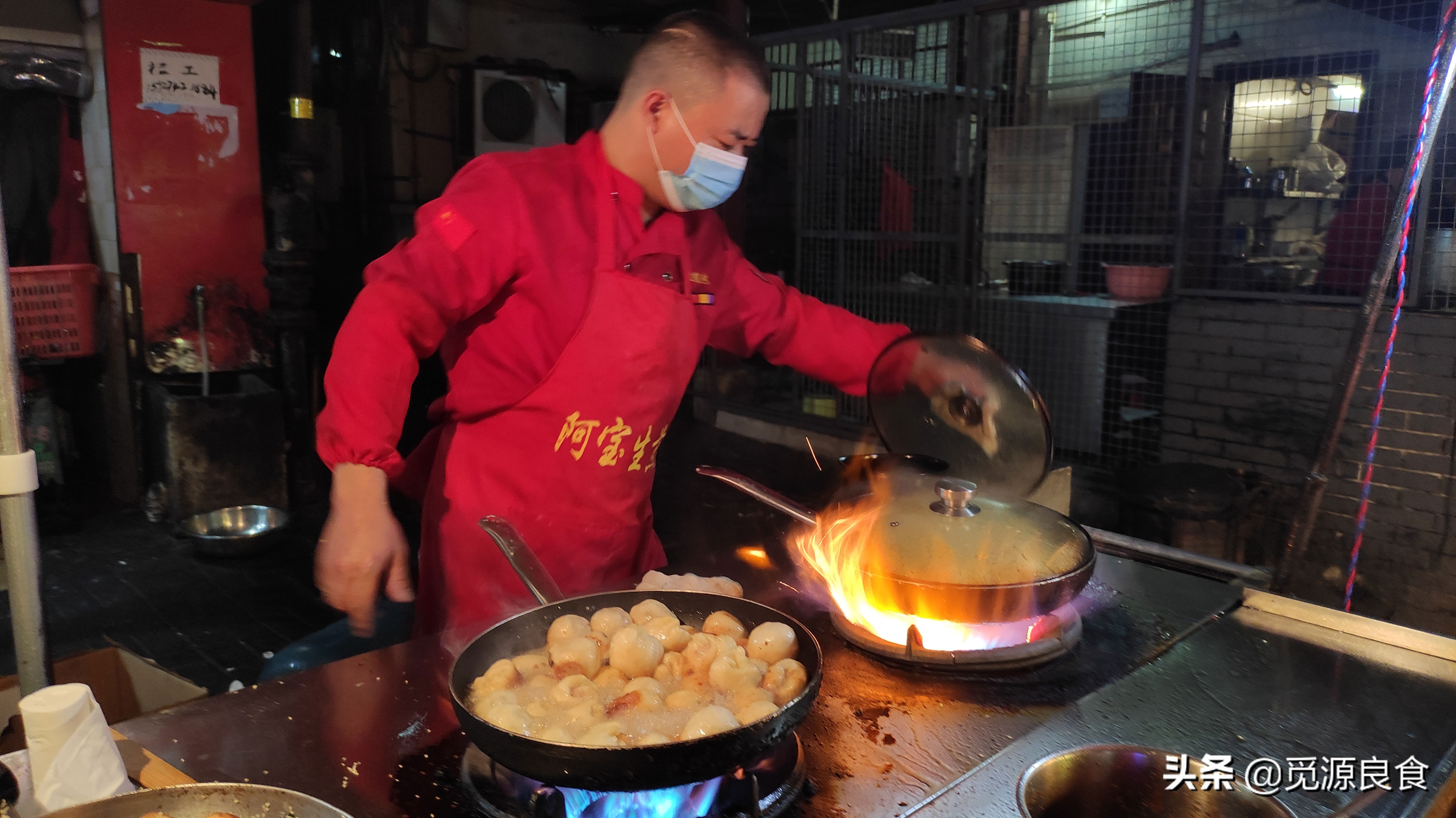 这10种街头早餐，是武汉特色小吃的一部分，花样多，一个月不重样