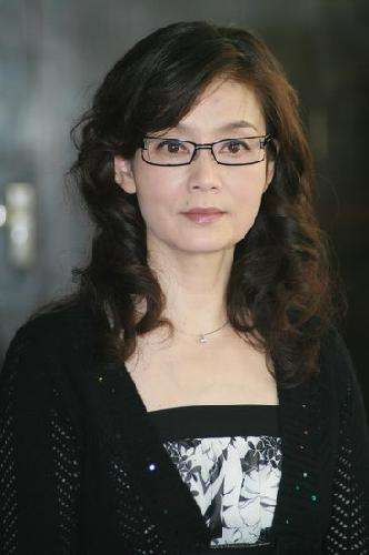 9位“妈妈专业户”：天生一张养尊处优脸，自带贵气，演不了穷人