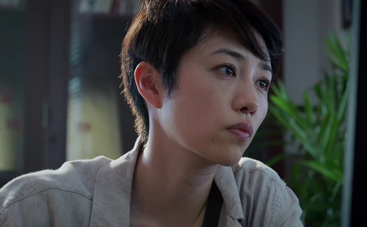 演一部戏换一张脸，演完《前半生》再演《庭外》，竟没认出张龄心