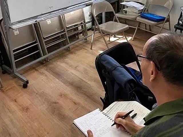 上海知青赴日本打黑工，只为供女儿留学，在纽约疫情中他写下遗嘱