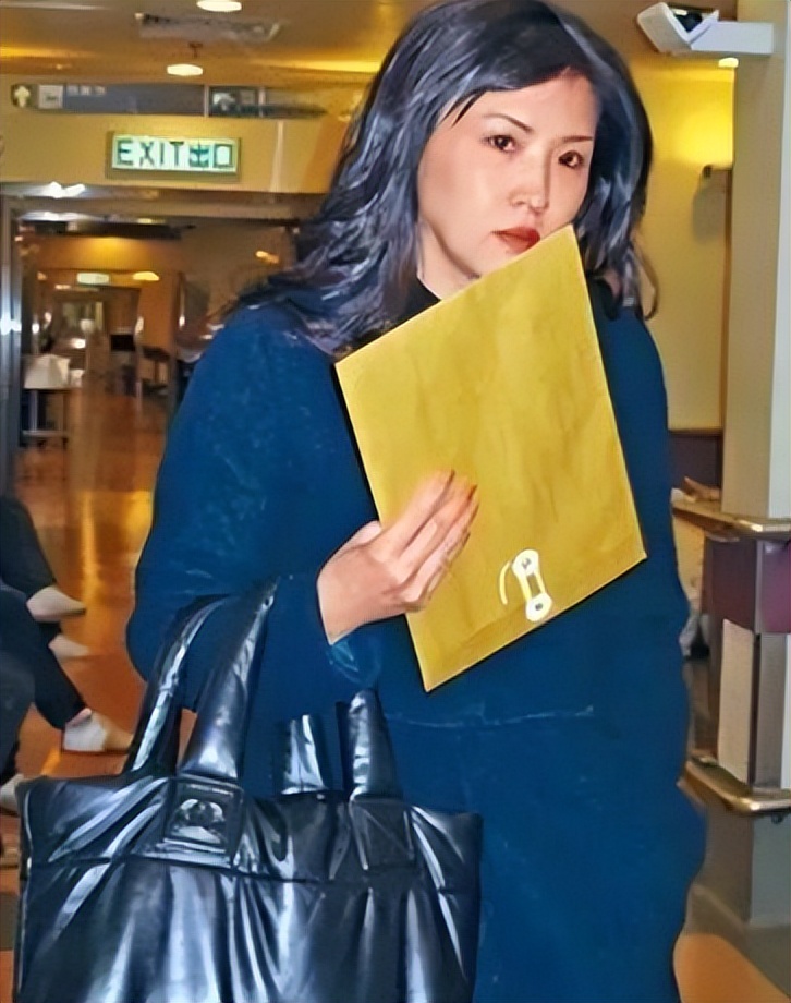 演员何莉莉隐忍赵世光43年的背叛余生独享70亿遗产