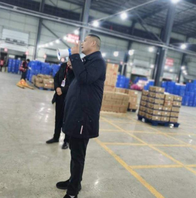 湖南的隐形富豪：拥有近2万家小卖部，靠服务穷人赚钱年入百亿