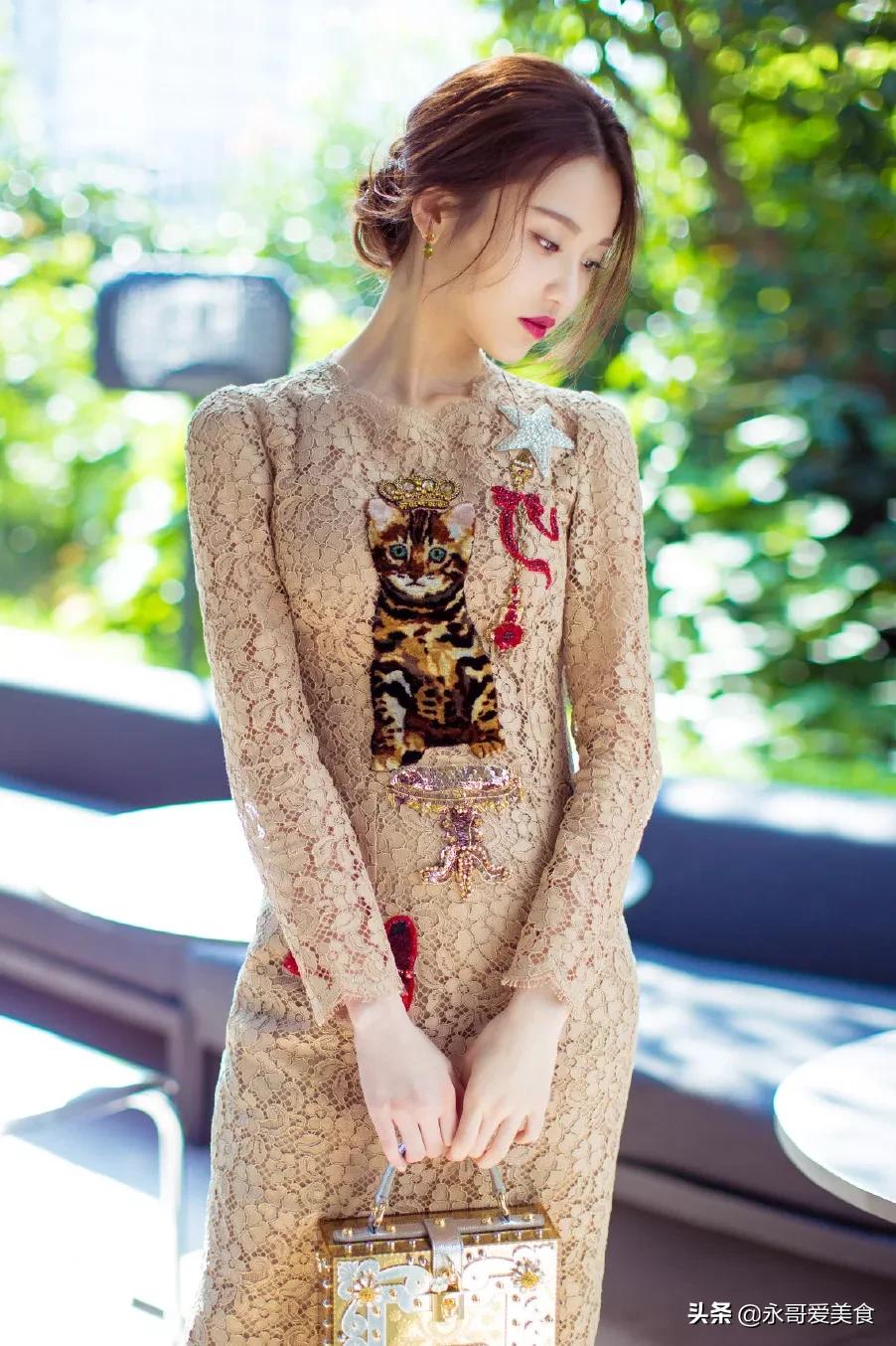 张慧雯，北舞美女演员，清新脱俗，靓丽迷人